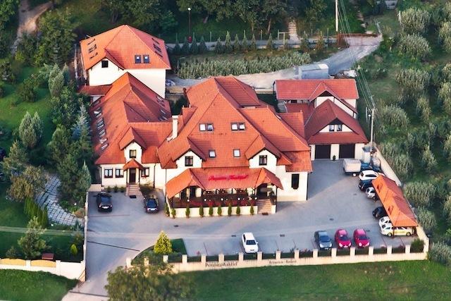 Penzion Kastiel Velky Krtis Exterior photo